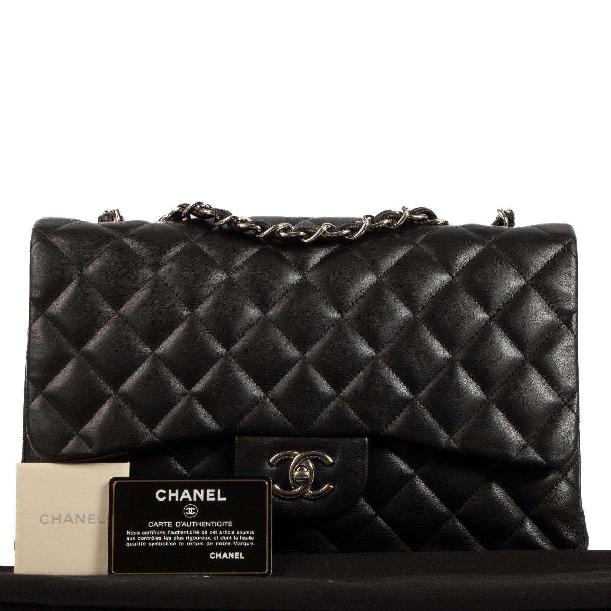 Shop safe online at Labellov in Antwerp, Brussel and Knokke this 100% authentic second hand Chanel Black Lambskin Large Classic Single Flap Bag