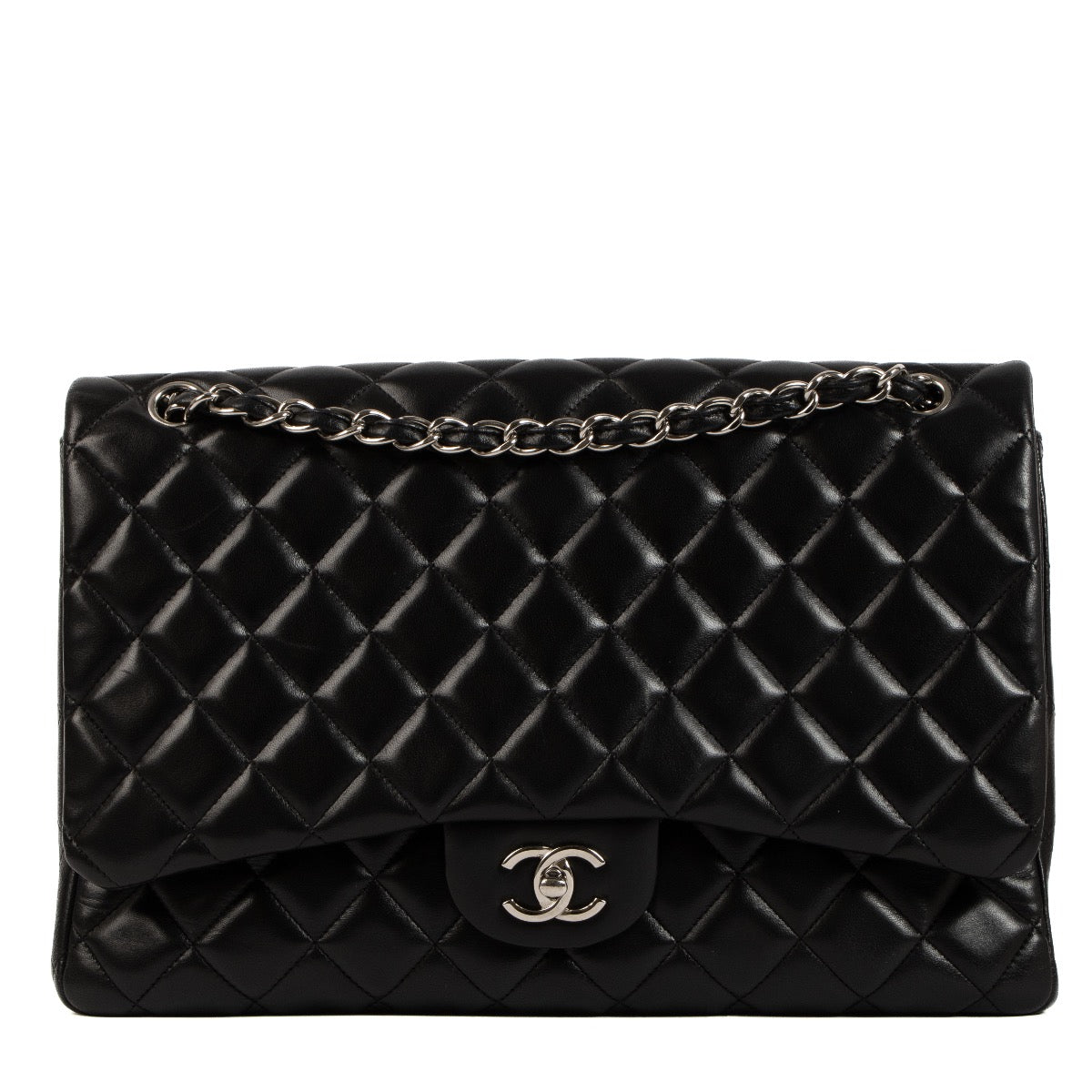 Shop safe online at Labellov in Antwerp, Brussels and Knokke this 100% authentic second hand Chanel Black Lambskin Maxi Classic Single Flap Bag