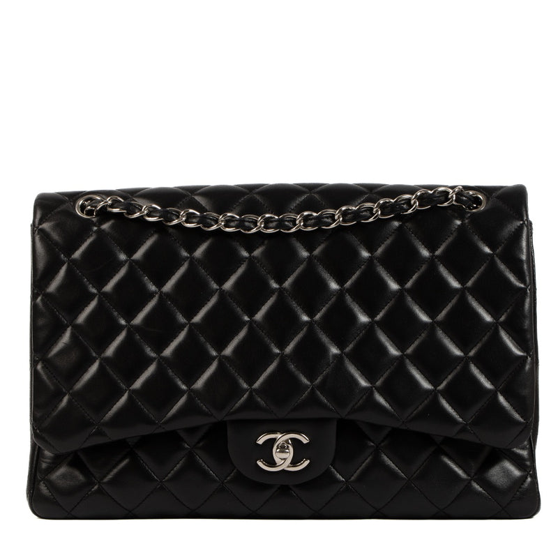Shop safe online at Labellov in Antwerp, Brussels and Knokke this 100% authentic second hand Chanel Black Lambskin Maxi Classic Single Flap Bag
