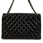 Shop safe online at Labellov in Antwerp, Brussels and Knokke this 100% authentic second hand Chanel Black Lambskin Maxi Classic Single Flap Bag