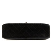 Shop safe online at Labellov in Antwerp, Brussels and Knokke this 100% authentic second hand Chanel Black Lambskin Maxi Classic Single Flap Bag