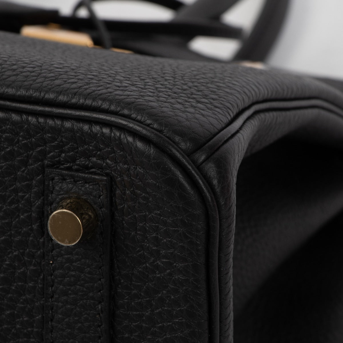 achetez seconde main Hermes Birkin 30 Noir Veau Togo chez www.labellov.com