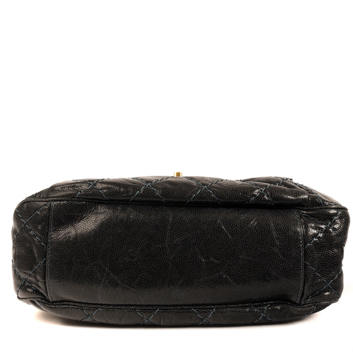 Sac à rabat Chanel en veau froissé bleu marine