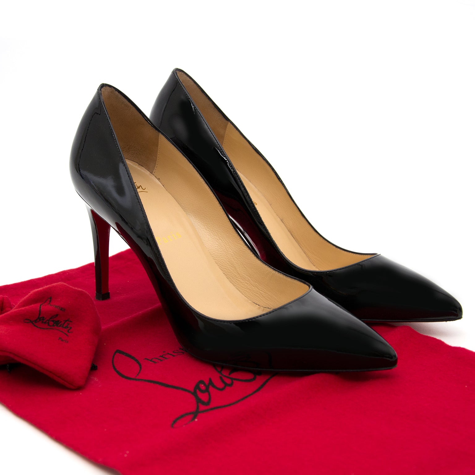Louboutin Pigalle Patent Black Leather Heels en ligne chez labellov.com pour le meilleur prix