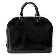 Louis Vuitton Black Alma PM Patent Bag Buy authentic designer Louis Vuitton secondhand bags at Labellov at the best price. Safe and secure shopping. Koop tweedehands authentieke Louis Vuitton tassen bij designer webwinkel labellov.