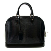 Louis Vuitton Black Alma PM Patent Bag Buy authentic designer Louis Vuitton secondhand bags at Labellov at the best price. Safe and secure shopping. Koop tweedehands authentieke Louis Vuitton tassen bij designer webwinkel labellov.