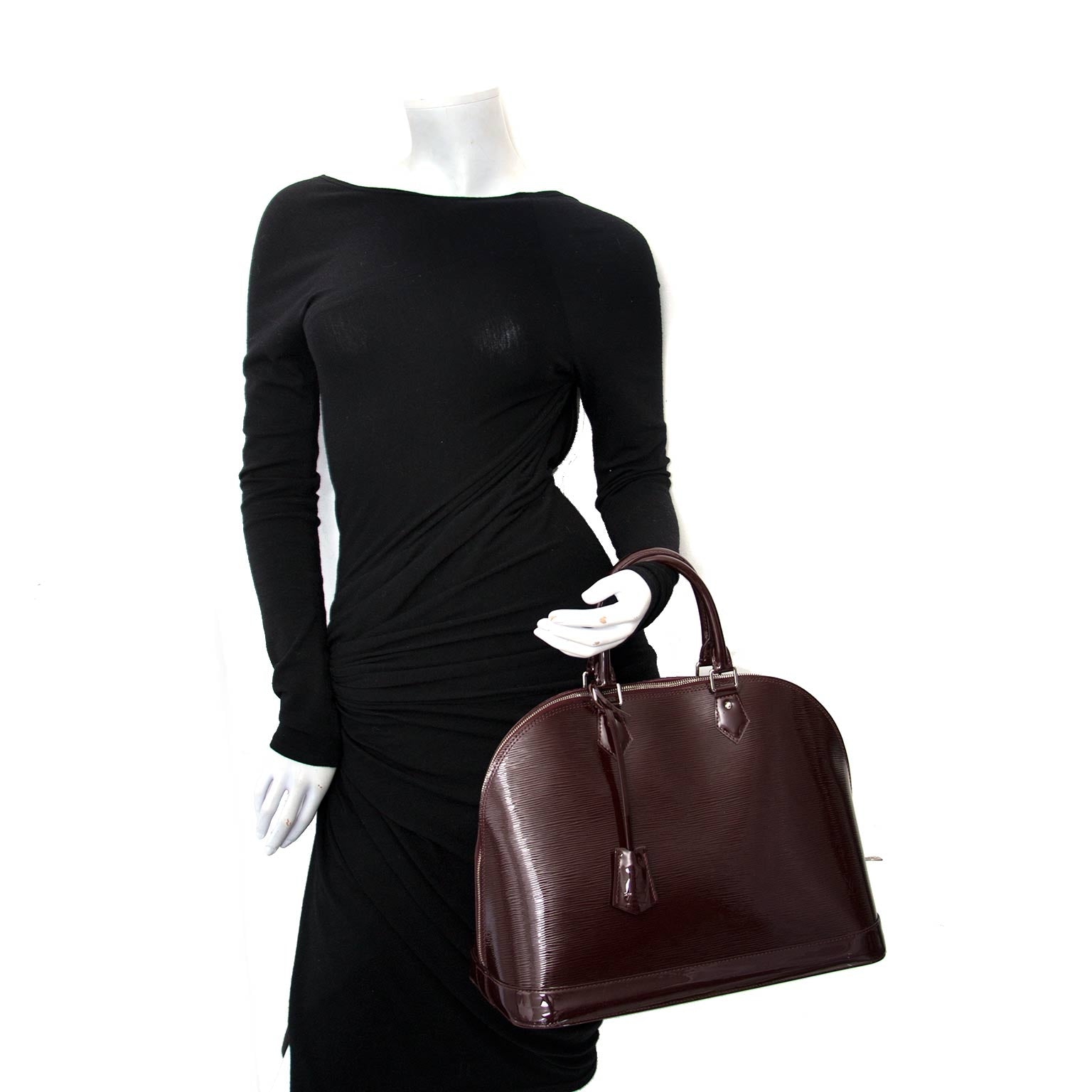 koop online tegen de beste prijs jou tweedehands Louis Vuitton Alma Epi Prune MM