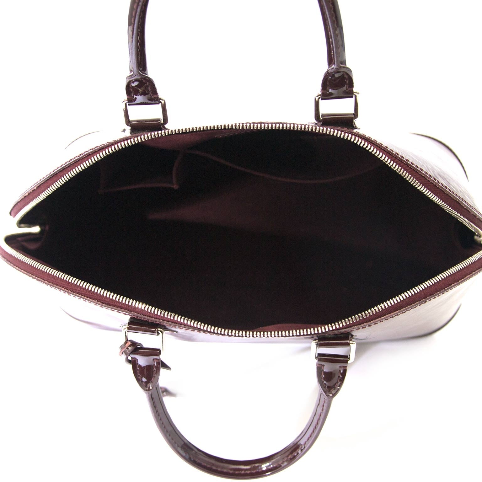 skip the waitinglist shop your Louis Vuitton Alma Epi Prune MM online at the best price