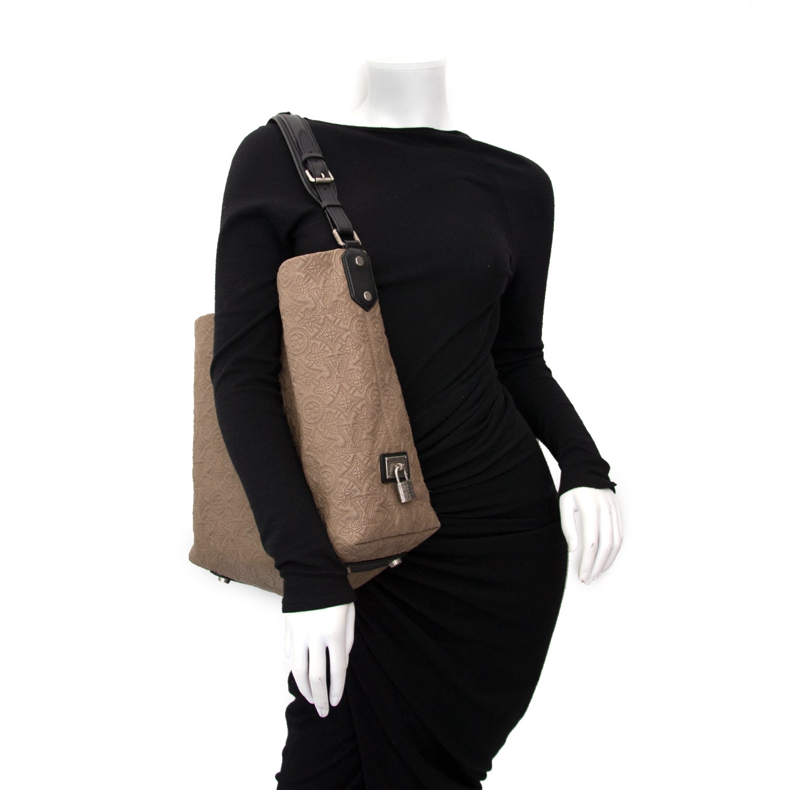 Authentic Louis Vuitton Antheia Fumee Hobo Bag at the best price 2017