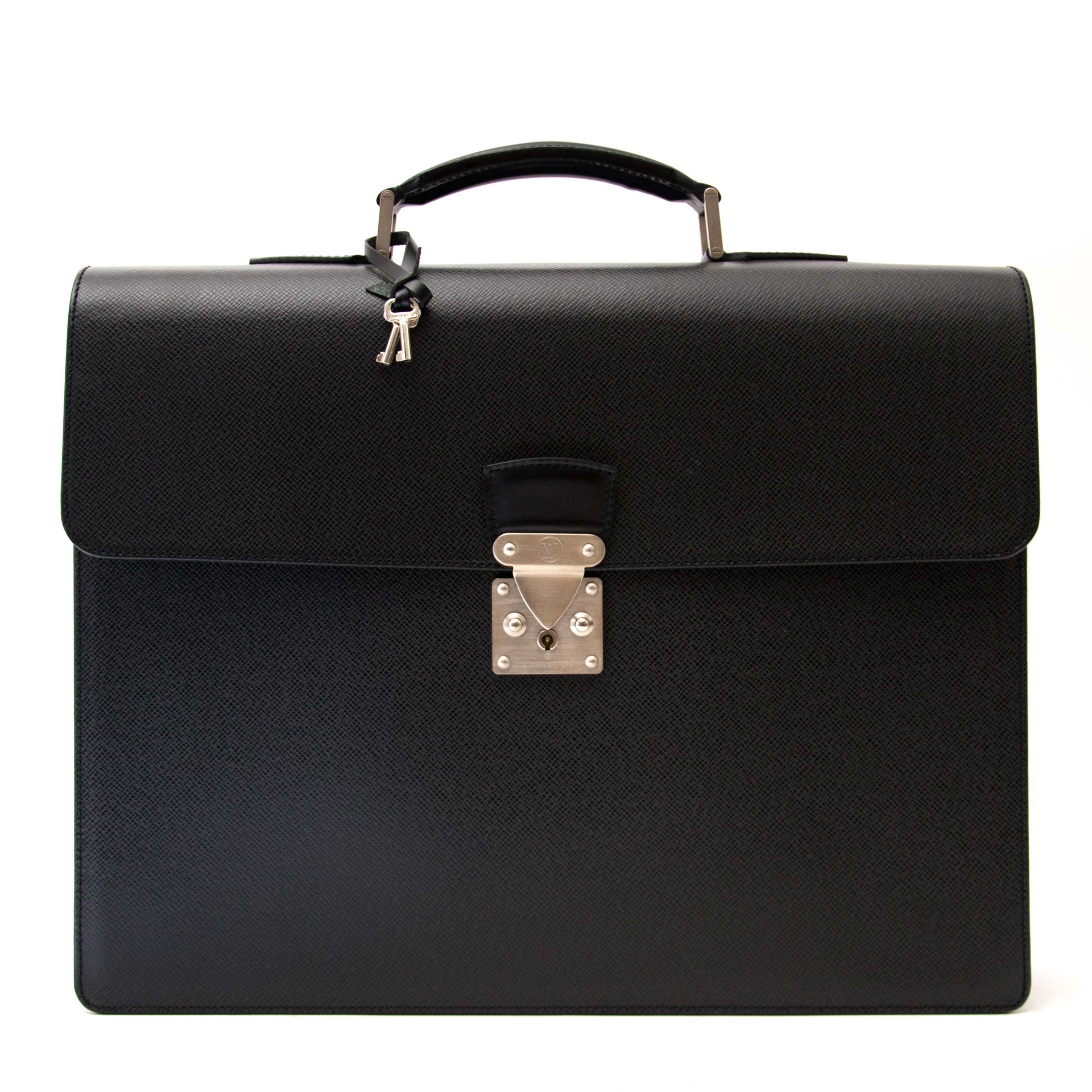 Louis Vuitton Briefcase Associé Taïga for the best price available online