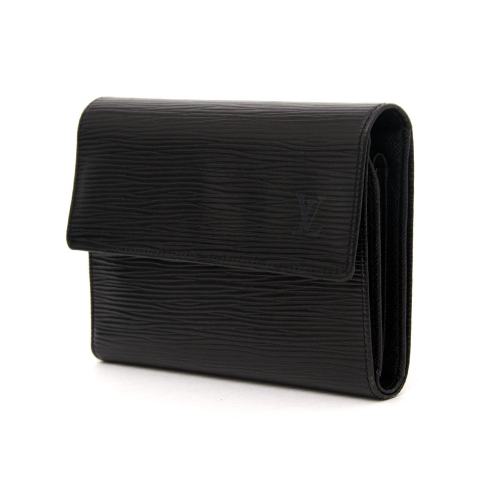 Louis Vuitton Black Epi Wallet te koop online aan de beste prijs bij Labellov