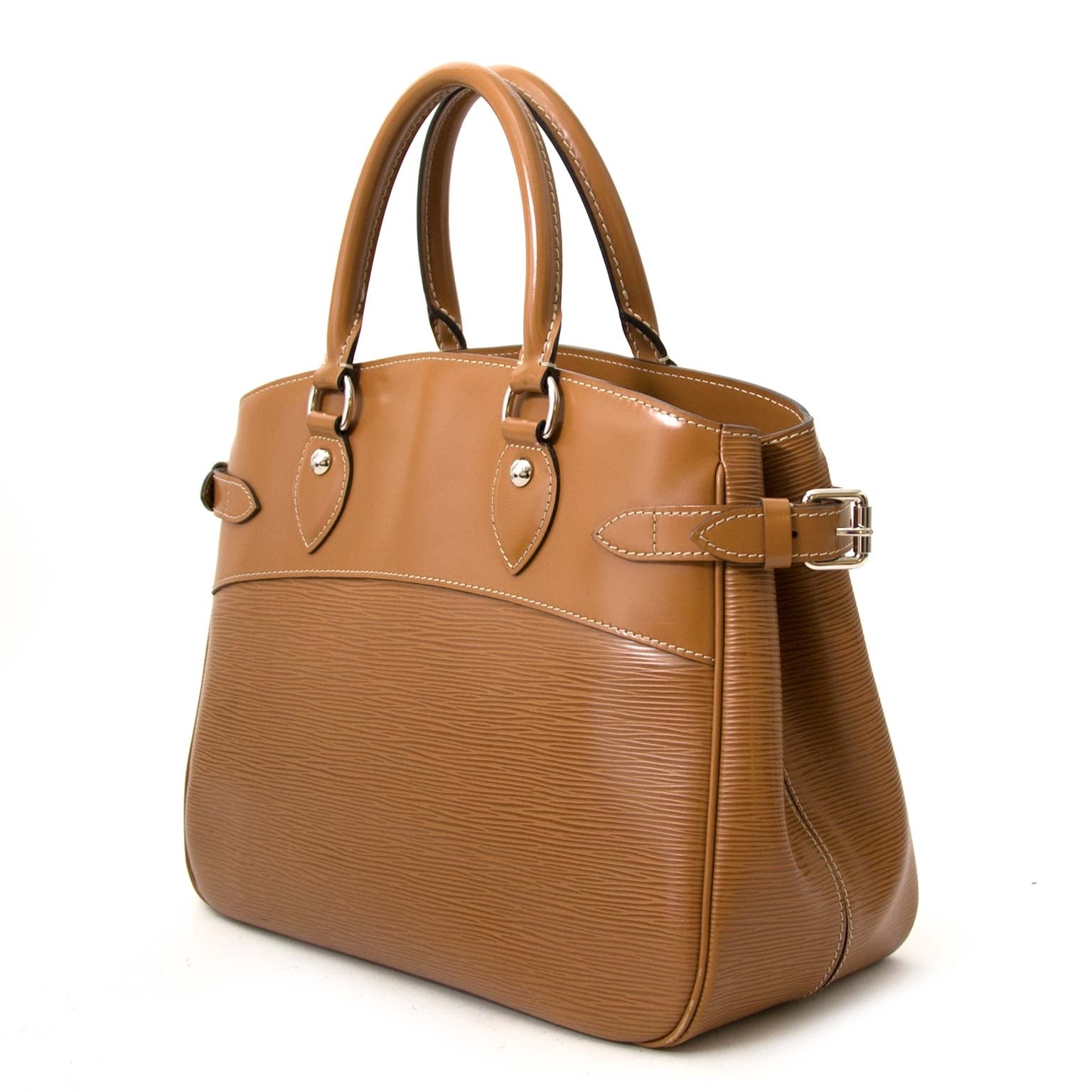 acheter en ligne seconde main Louis Vuitton Cannelle Epi Leather Passy Bag