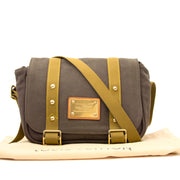 Louis Vuitton Canvas Khaki sac a epole en ligne chez labellov.com pour le meilleur prix
