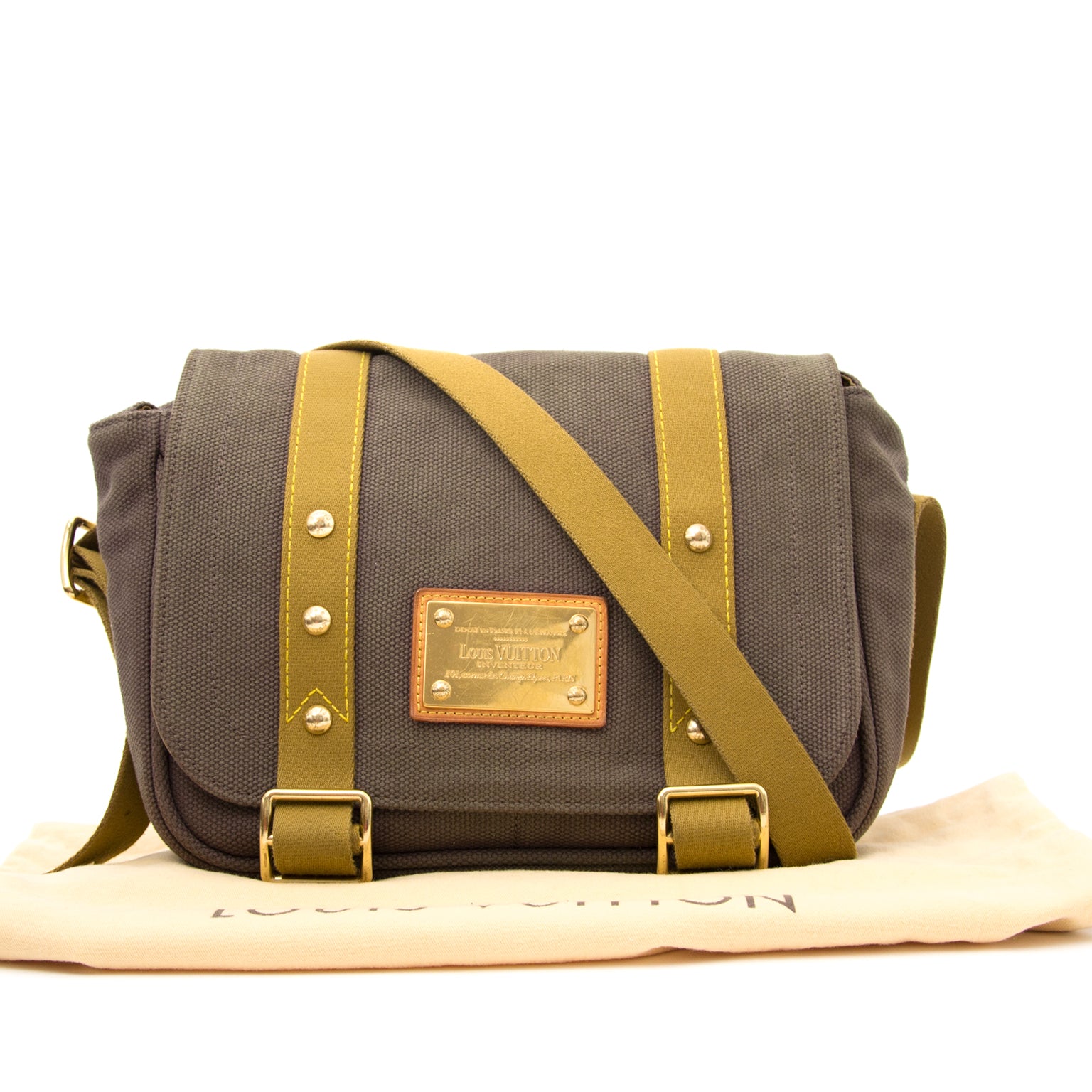 Louis Vuitton Canvas Khaki sac a epole en ligne chez labellov.com pour le meilleur prix