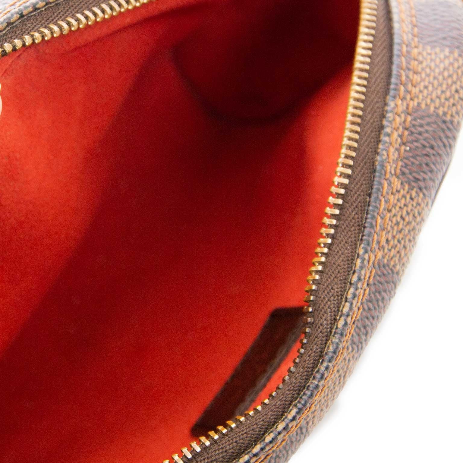 achetez Louis Vuitton Ipanema Damier Ebene Crossbody Bag chez labellov pour le meilleur prix