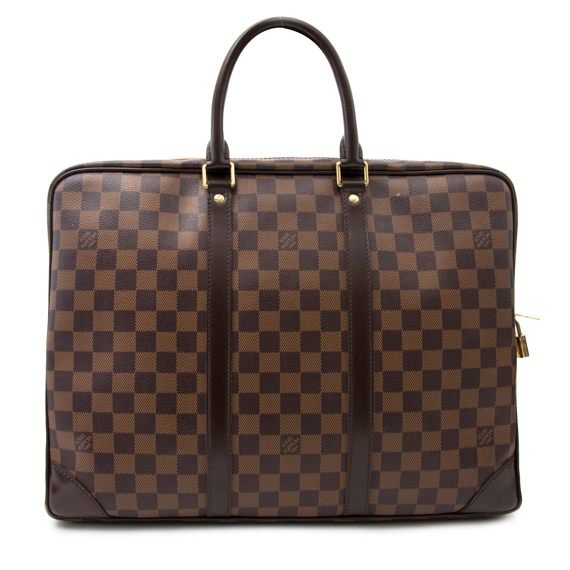 Achetez maintenant le Louis Vuitton Damier Ebene Porte-documents Voyage en ligne www.labellov.com, seconde main et luxe aux prix raisonnable.