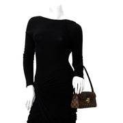 Te kopo: Louis Vuitton Damier Gold Clasp Shoulder Bag