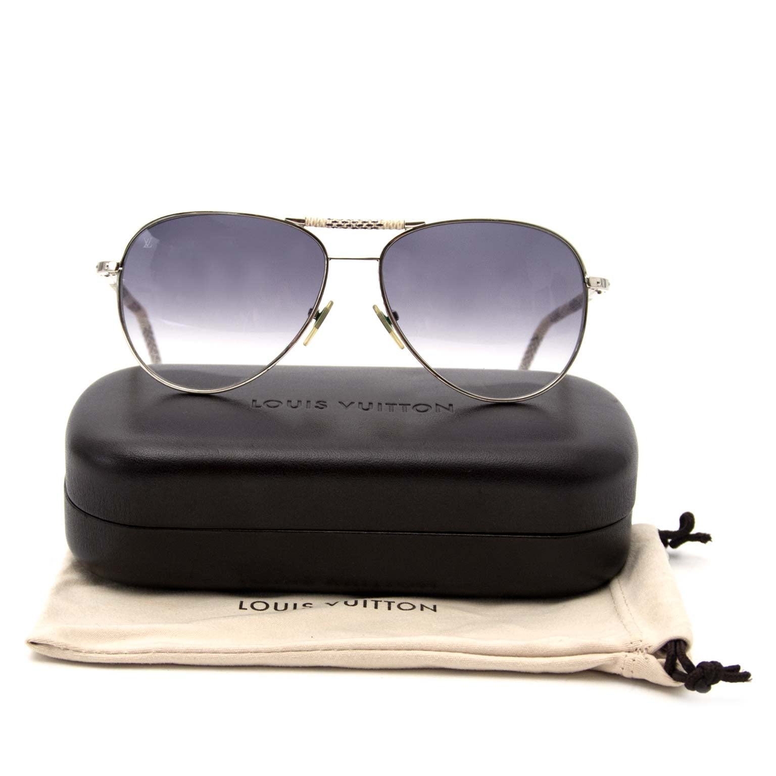 acheter en ligne pour le meilleur prix Louis Vuitton Petite Viola Pilote