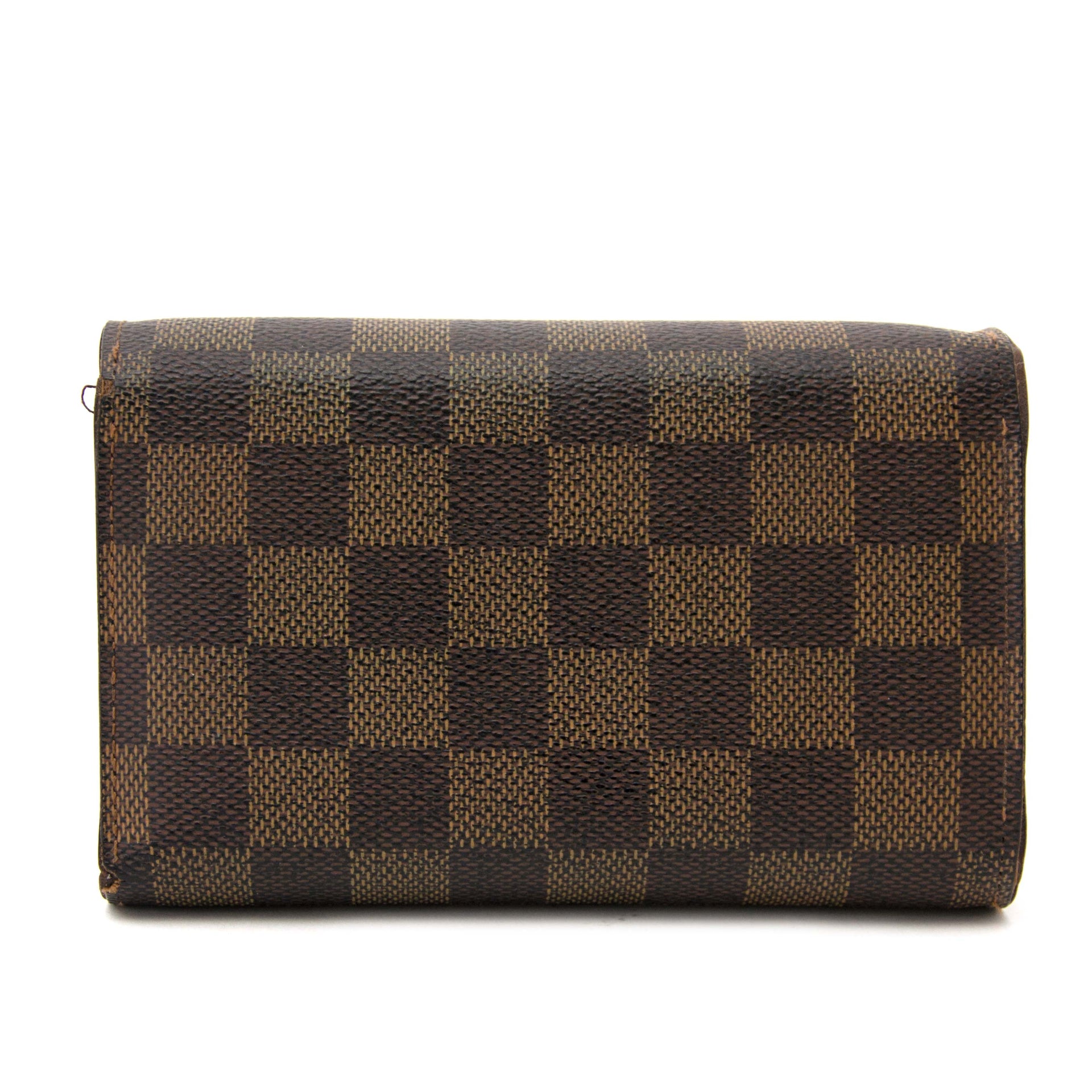 Koop authentieke tweedehands damier Louis Vuitton portefeuille bij Labellov
