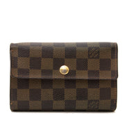Buy authentic secondhand Louis Vuitton damier wallet at Labellov