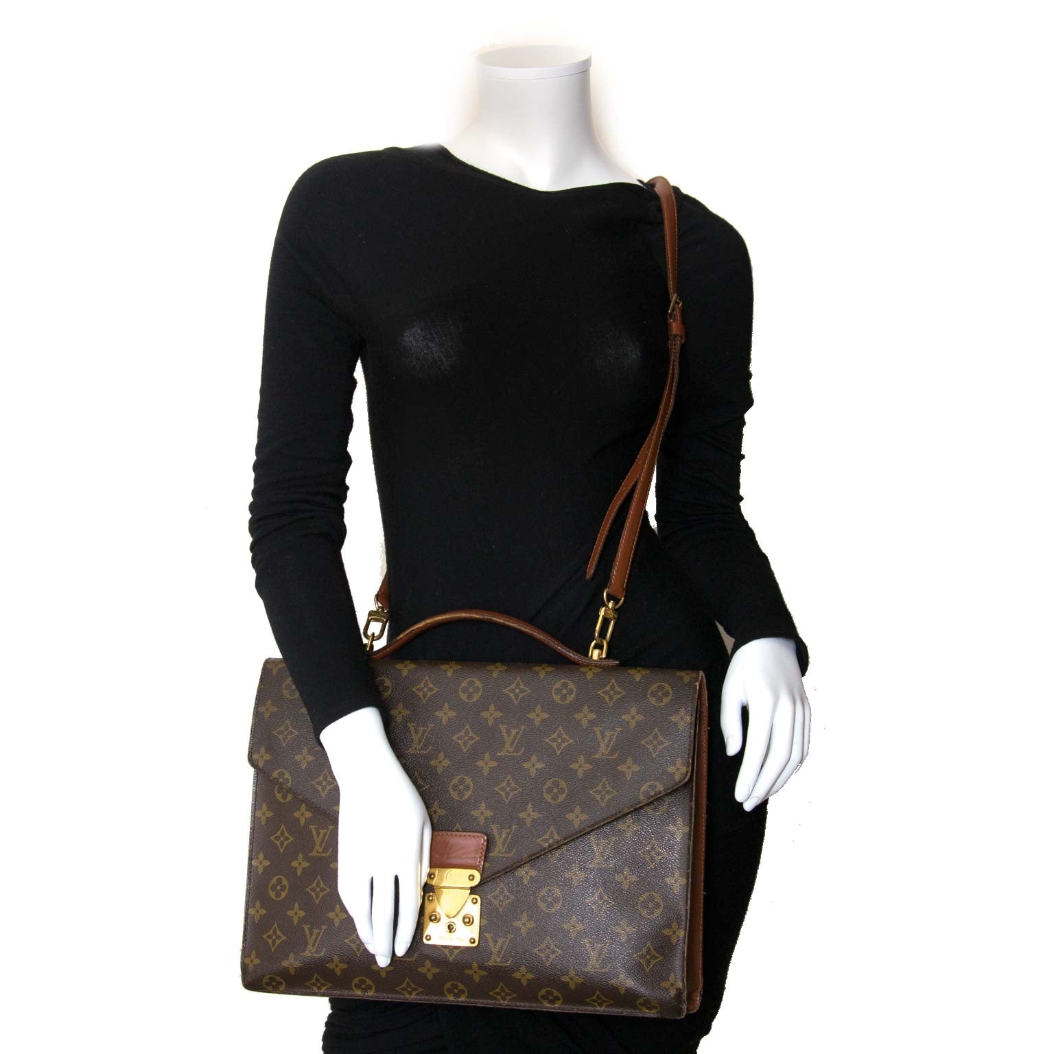 achetez Louis Vuitton Monogram Laguito et payez secure on lignr