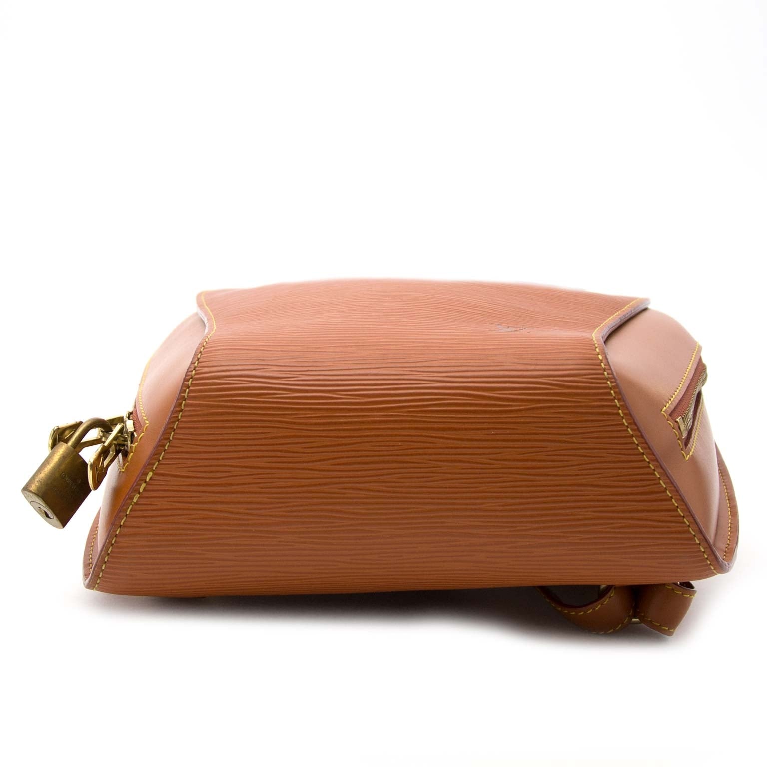 Louis Vuitton Mabillon Backpack online at the best price. achter en ligne seconde main. koop online tegen de beste prijs Louis Vuitton Mabillon Backpack . acheter en ligne pour le meilleur prix Louis Vuitton Mabillon Backpack .