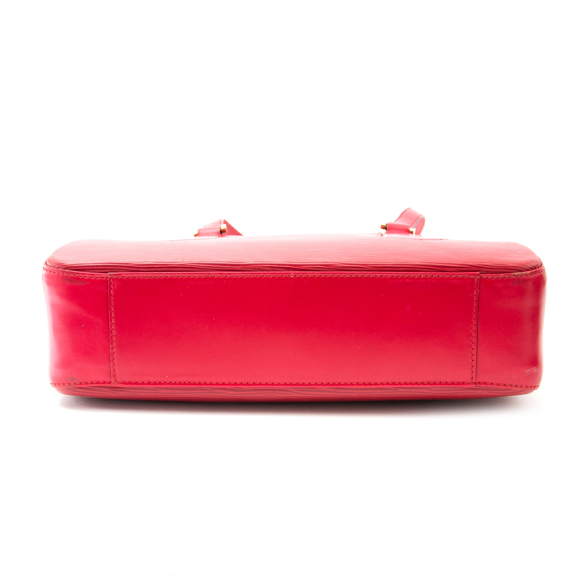 Buy and sell your preloved designer bags for the best rates online at Labellov luxury
