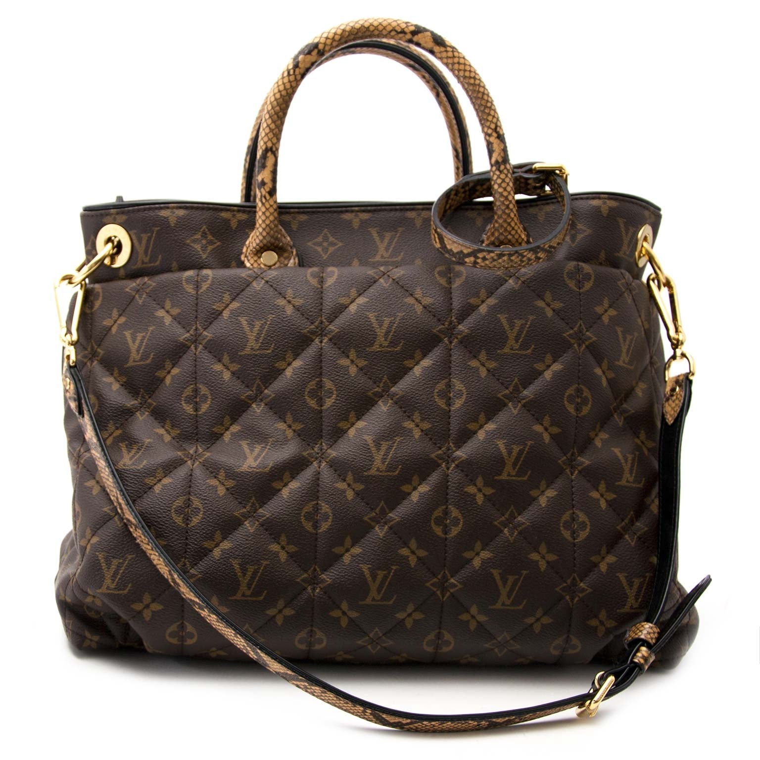 Buy your authentic Louis Vuitton handbag at Labellov, online vintage webshop. Safe and secure shopping.