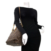 Buy your authentic Louis Vuitton handbag at Labellov in Antwerpen, België.