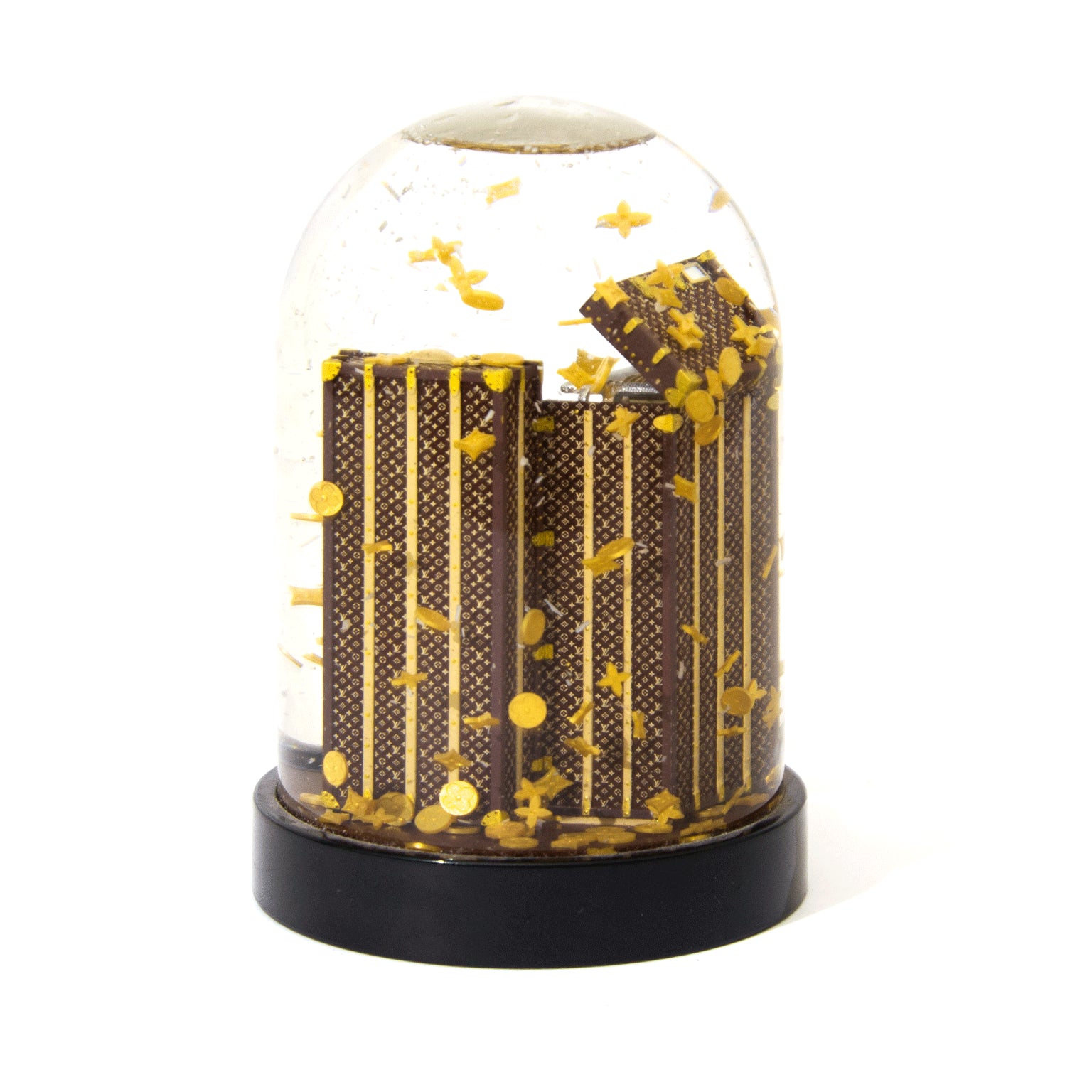 louis Vuitton Snow Globe. Buy second hand designer handbags and lifestyle accessories at labellov.com