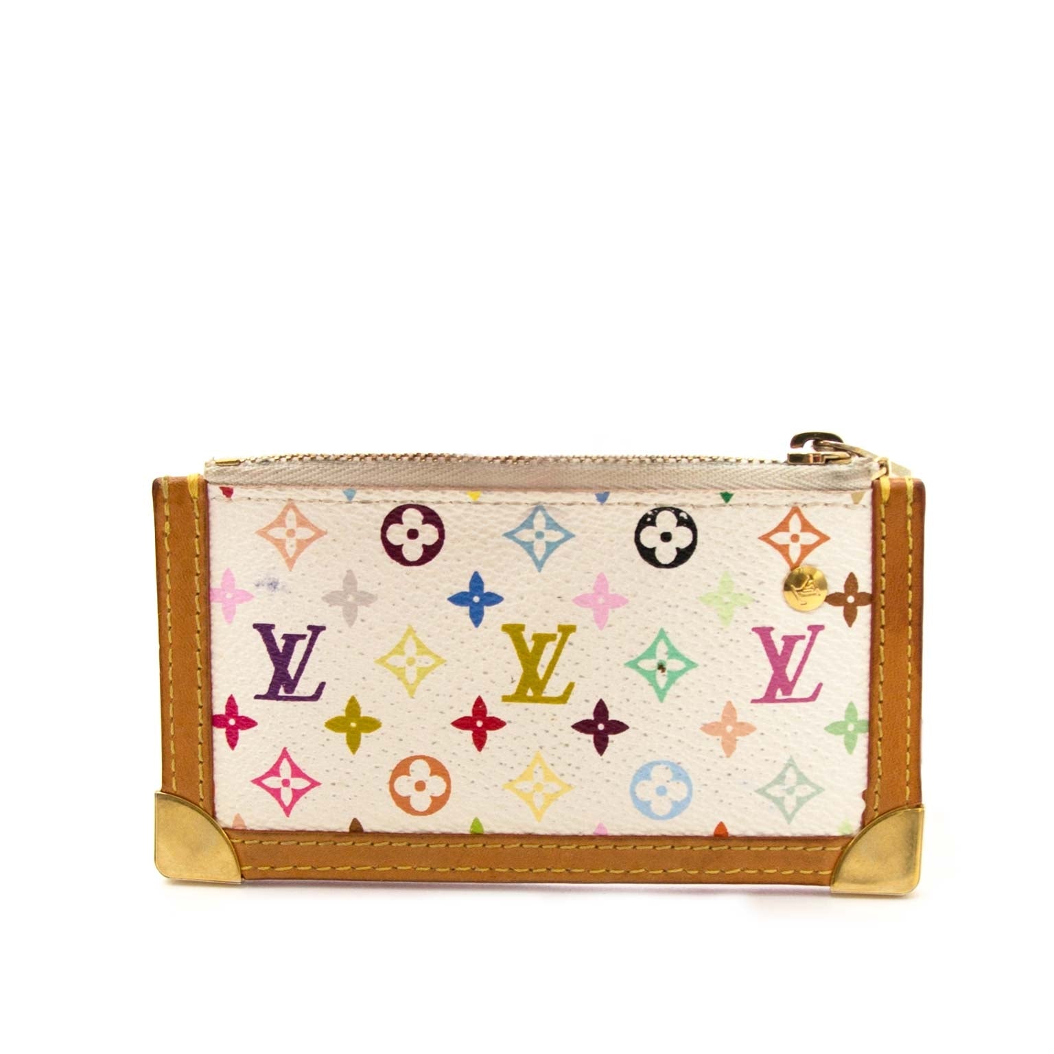 Buy authentic luxury bags at Labellov at the lowest price