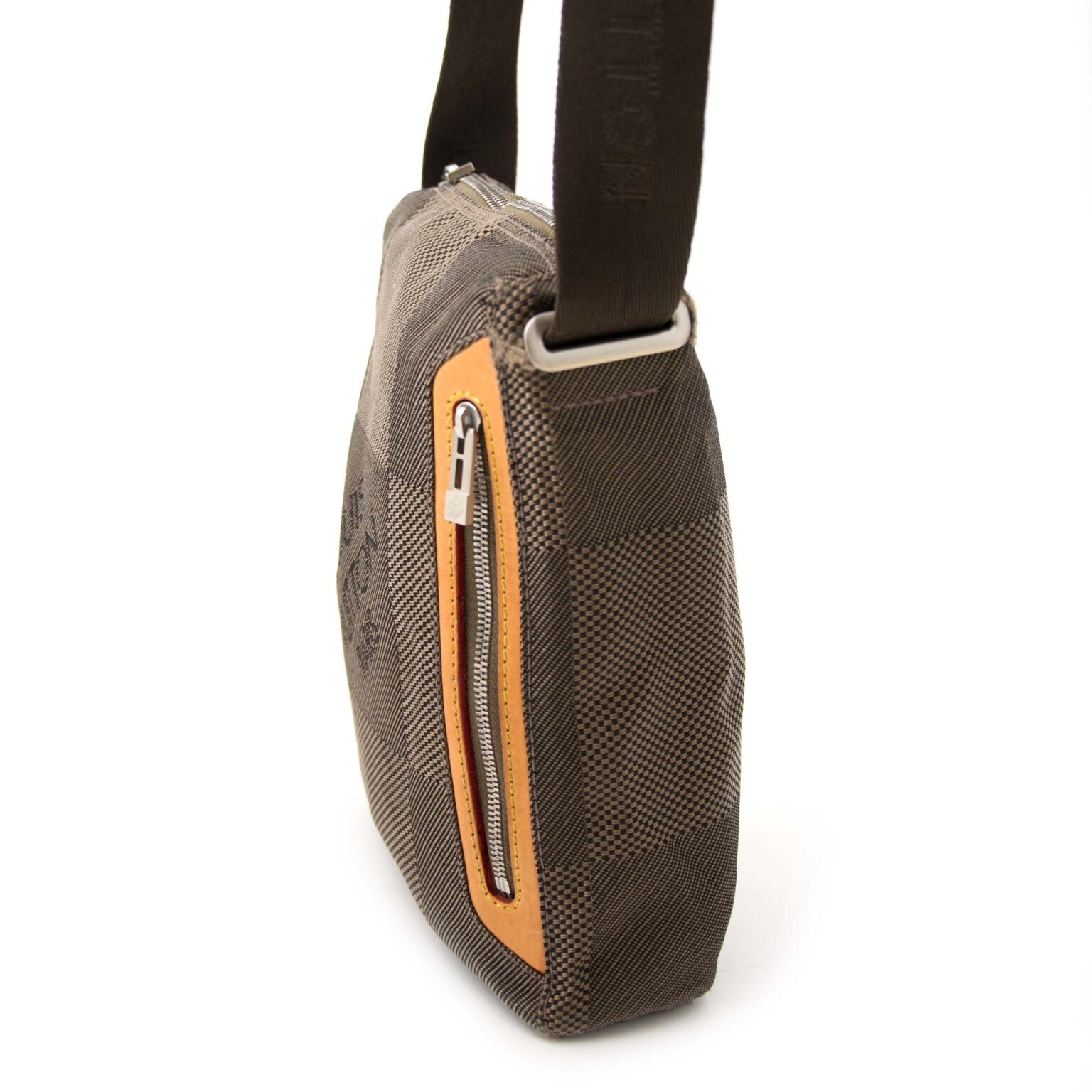 Belle unique Louis Vuitton, maintenant secure à vendre dans labellov.com