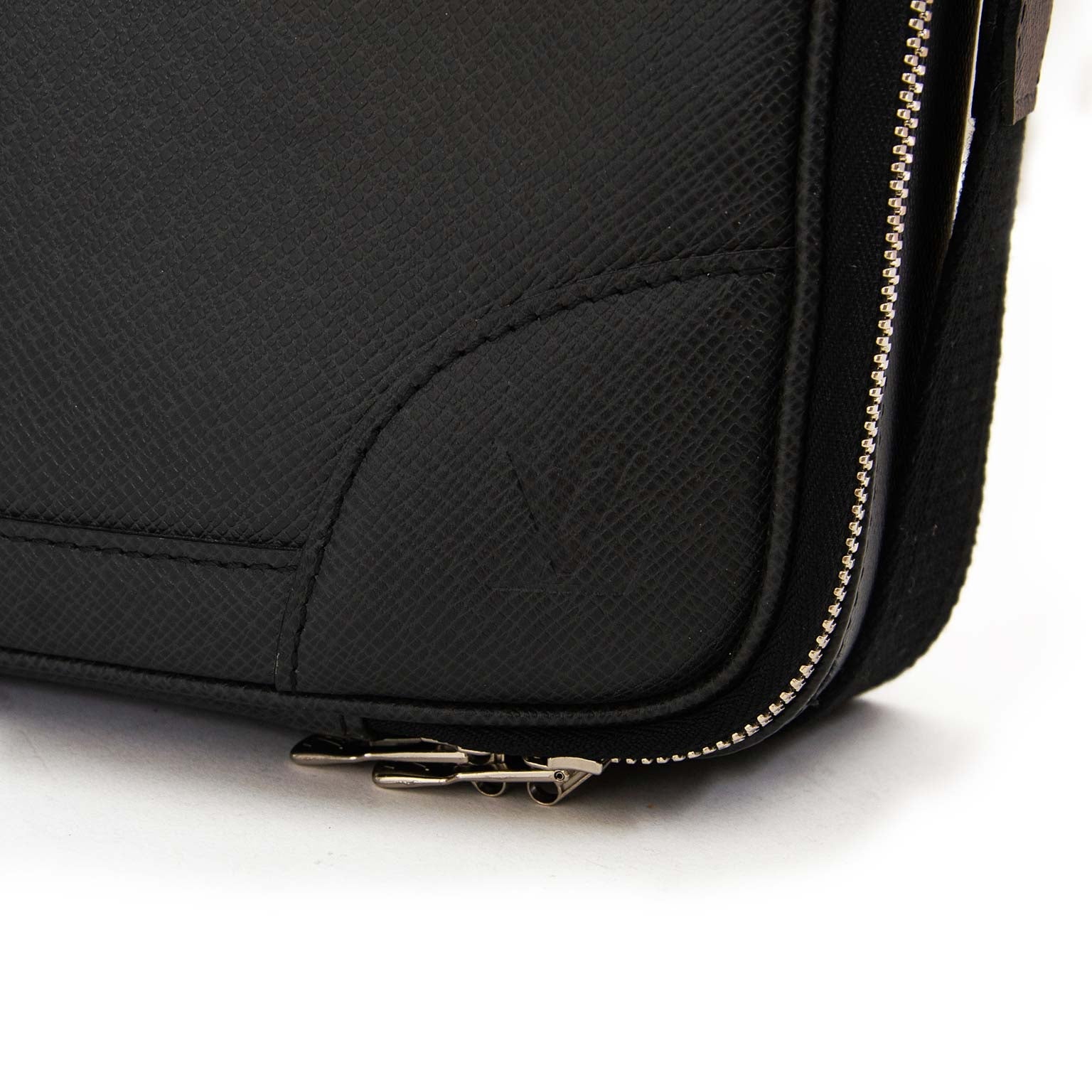 louis vuitton black taiga leather odessa computer case bag now for sale at labellov vintage fashion webshop belgium