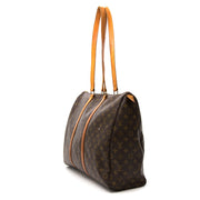 Designer travel bags from Louis Vuitton for the best price with worldwide shipping and safe payment online on Labellov.com secondhand luxury webshop