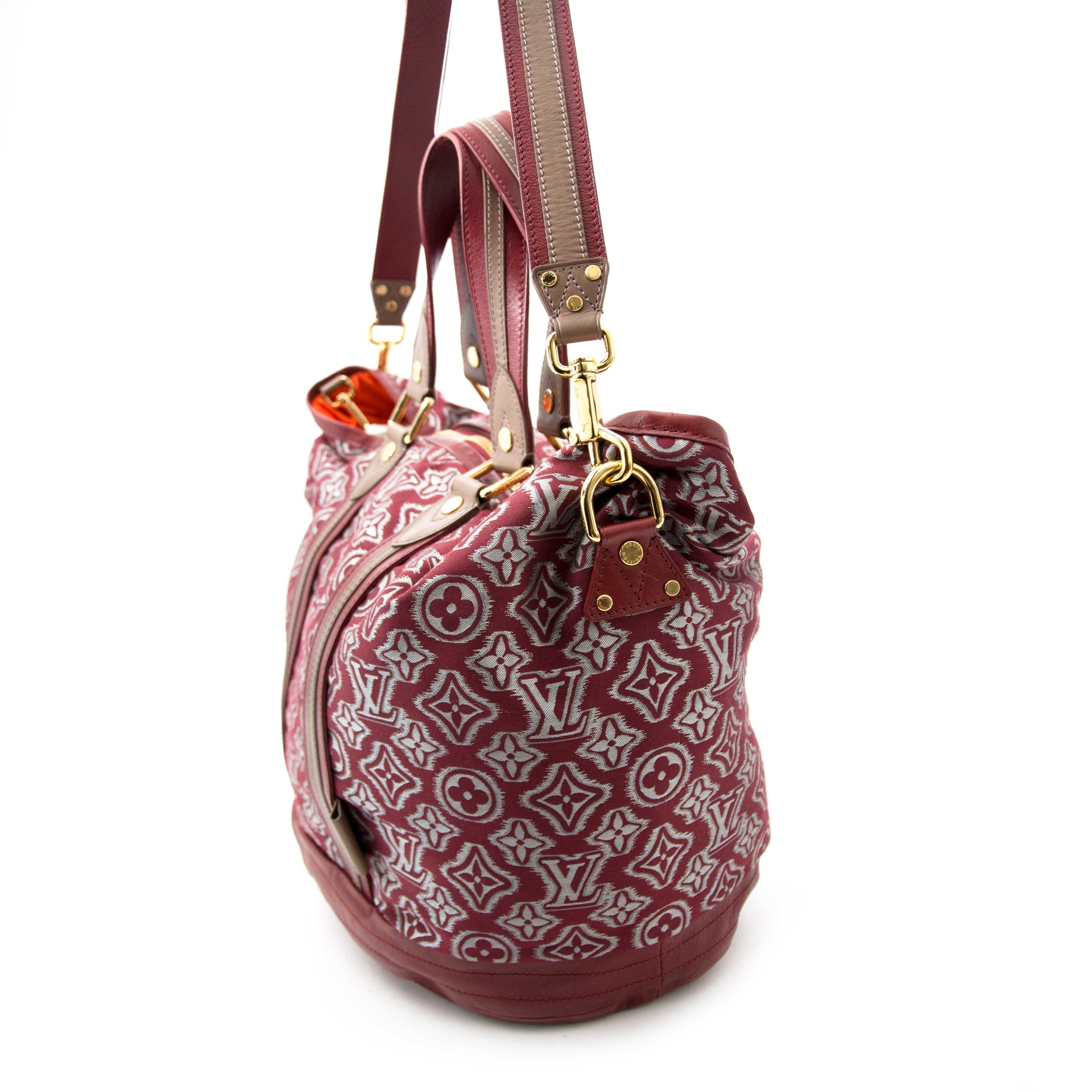Are you looking for an original Louis Vuitton Limited Edition Bordeaux Jacquard Monogram Fabric Aviator Bag ?