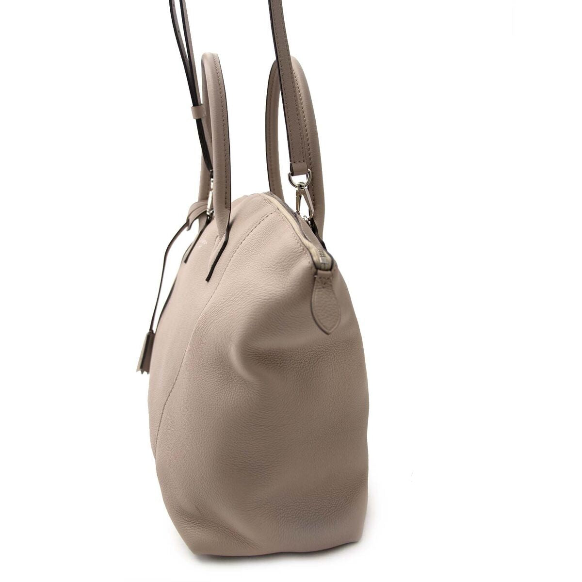 Compra une cartera Louis Vuitton Soft Lockit autentica en el color Galet de cuero muy en moda para el precio correcto en LabelLOV.