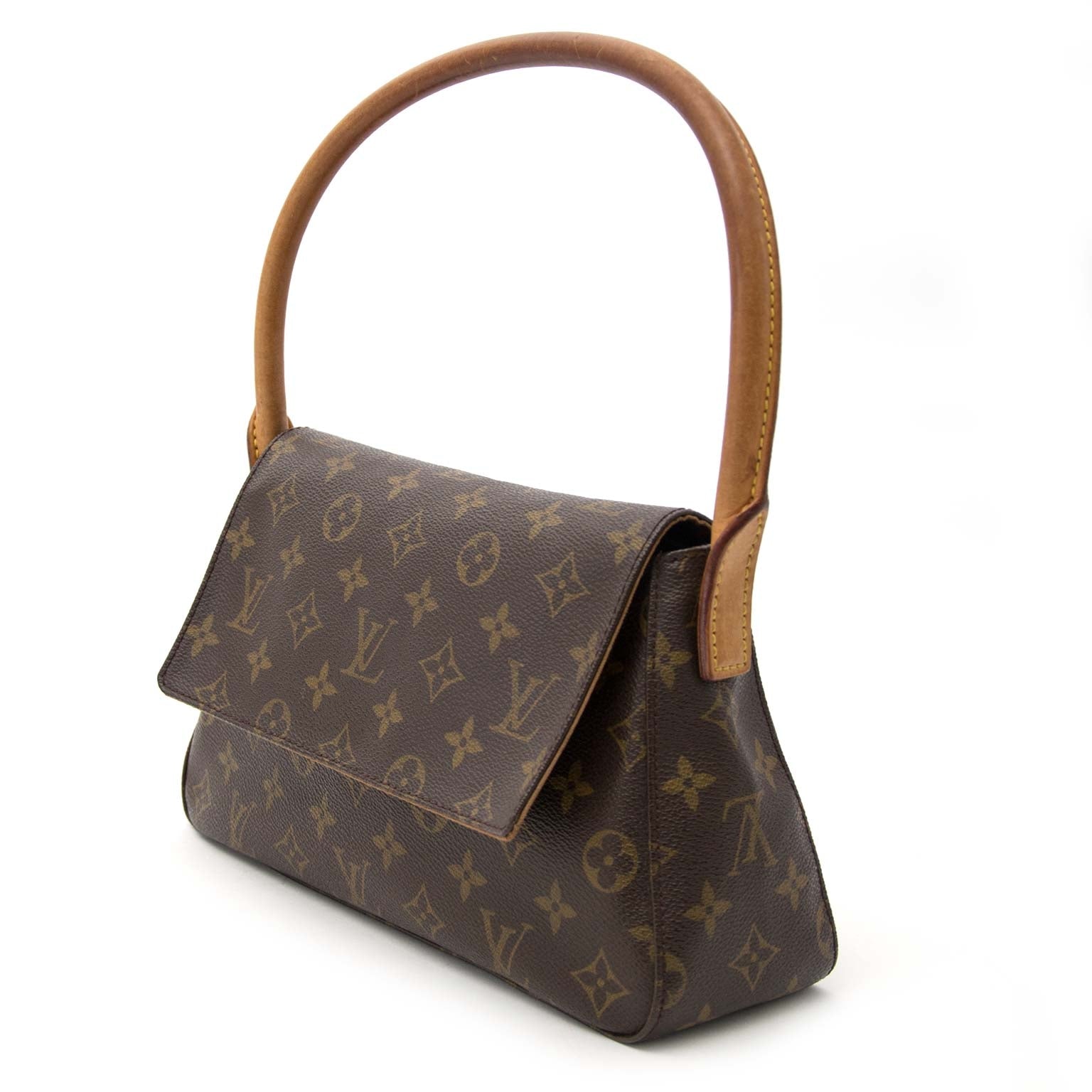 Louis Vuitton Looping PM Monogram Canvas Bag Buy authentic designer Louis Vuitton secondhand bags at Labellov at the best price. Safe and secure shopping. Koop tweedehands authentieke Louis Vuitton tassen bij designer webwinkel labellov.