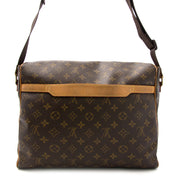 koop online jouw tweedehands Louis Vuitton Monogram Bastille Valmy GM Messenger Bag