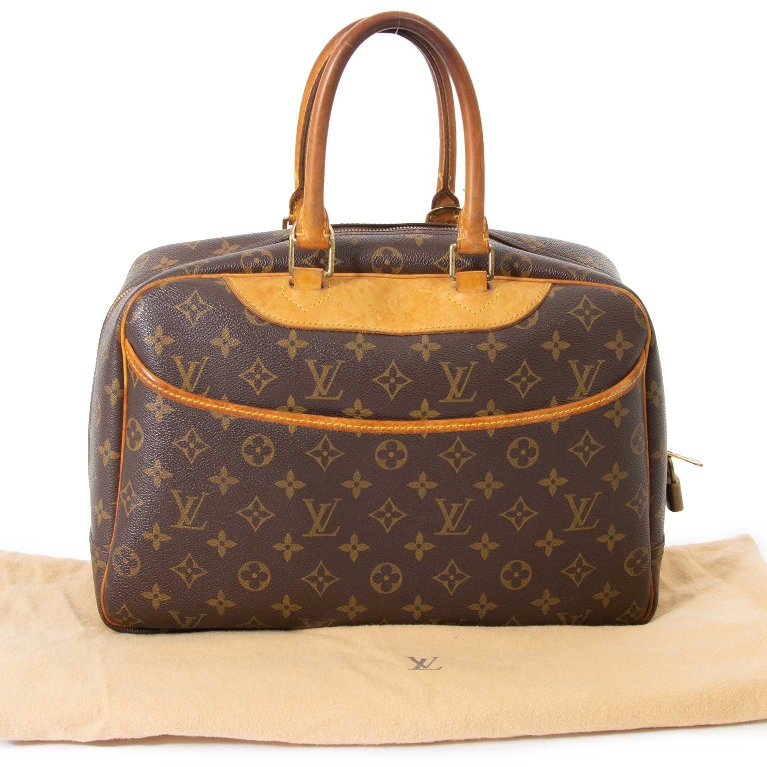 skip the waitinglist shop your designer bag for less online Louis Vuitton Monogram Deauville