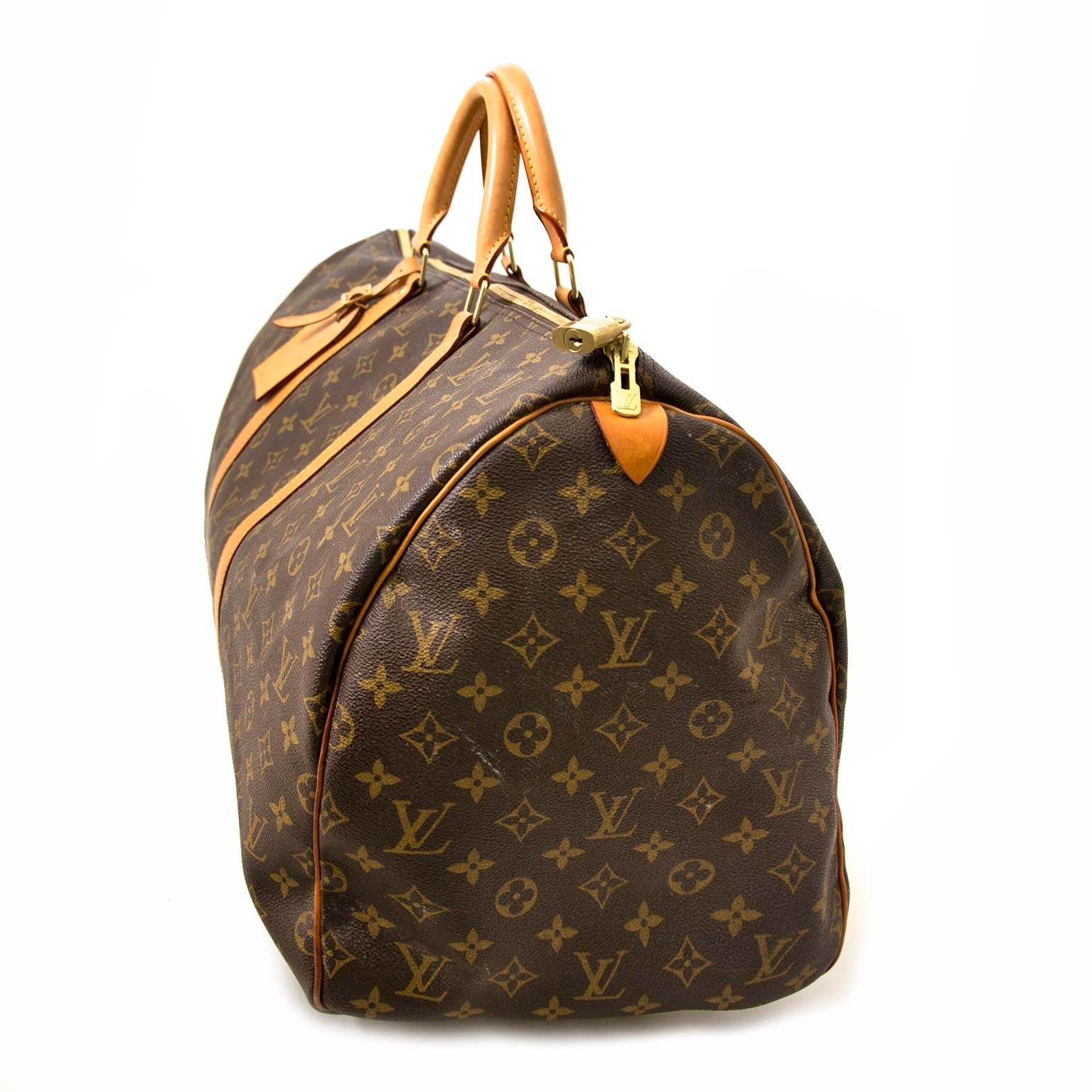 Safe online shopping at Labellov vintage fashion webshop with Louis Vuitton keepall bags