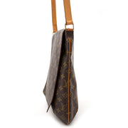 Buy an authentic secondhand Louis Vuitton Monogram Musette Large Messenger at the right price