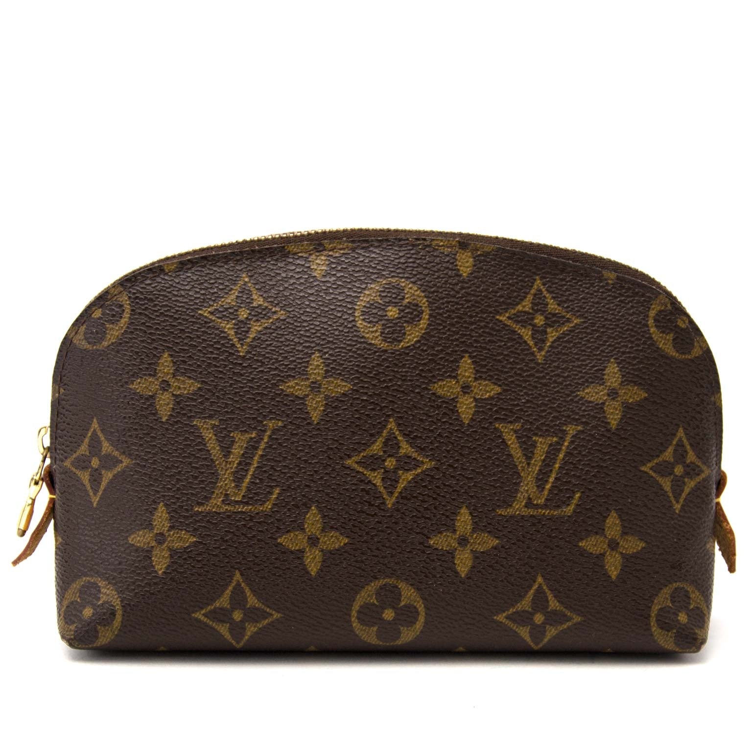 Louis Vuitton Monogram Travel Cosmetic Pouch Buy authentic designer Louis Vuitton secondhand bags at Labellov at the best price. Safe and secure shopping. Koop tweedehands authentieke Louis Vuitton tassen bij designer webwinkel labellov.