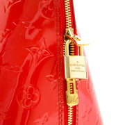 Buy and sell your designer handbags for the best price online with Labellov