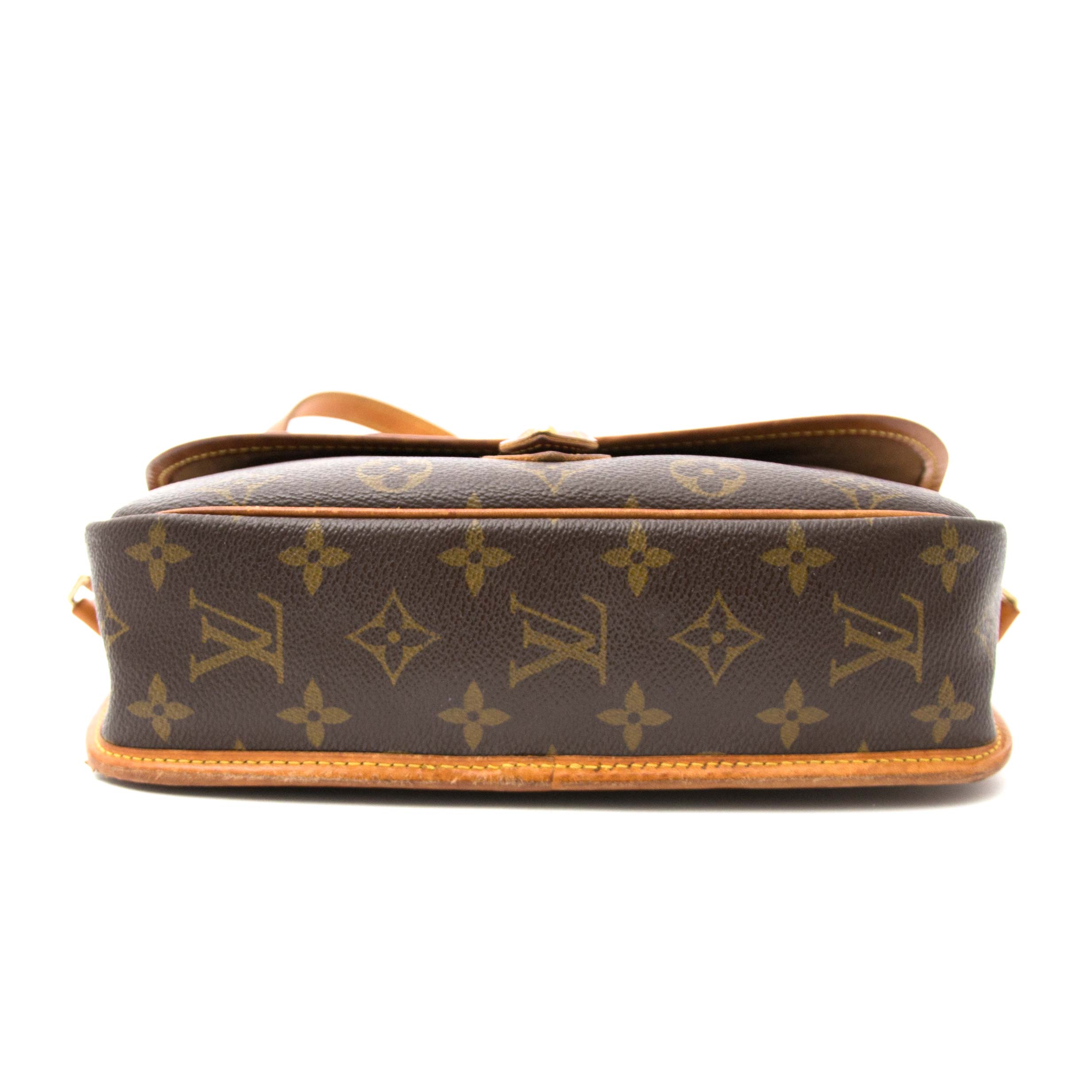 Louis Vuitton Monogram Sac Gibeciere PM – Labellov