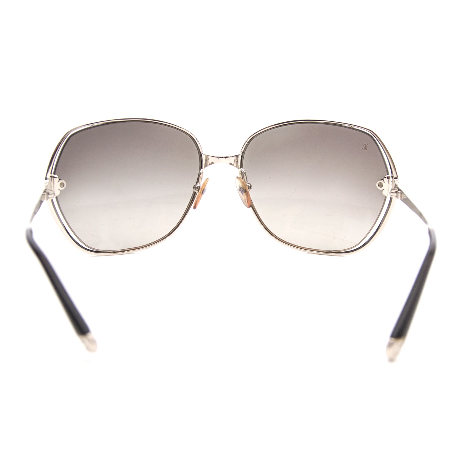 Achetez Louis Vuitton lunettes de soleil en ligne chez Labellov