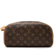 Worldwide shipping on designer vintage