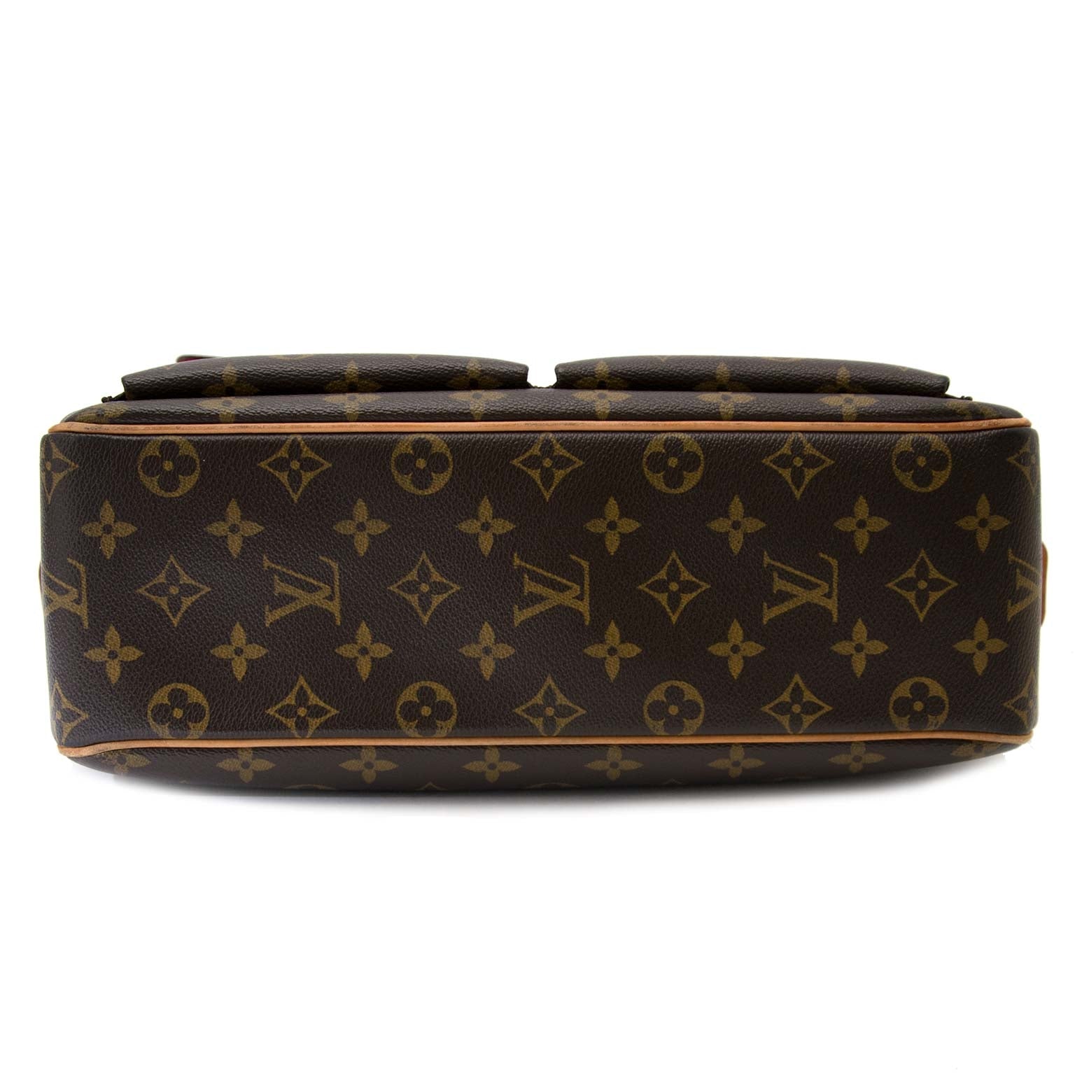 Buy your designer bags for less at Labellov in Antwerp.