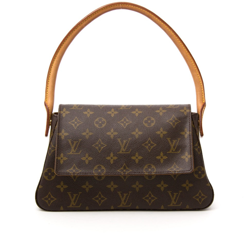 Louis Vuitton Monogram Looping kopen? Aan de beste prijs en 100% authentiek bij Labellov Secondhand designer handbags