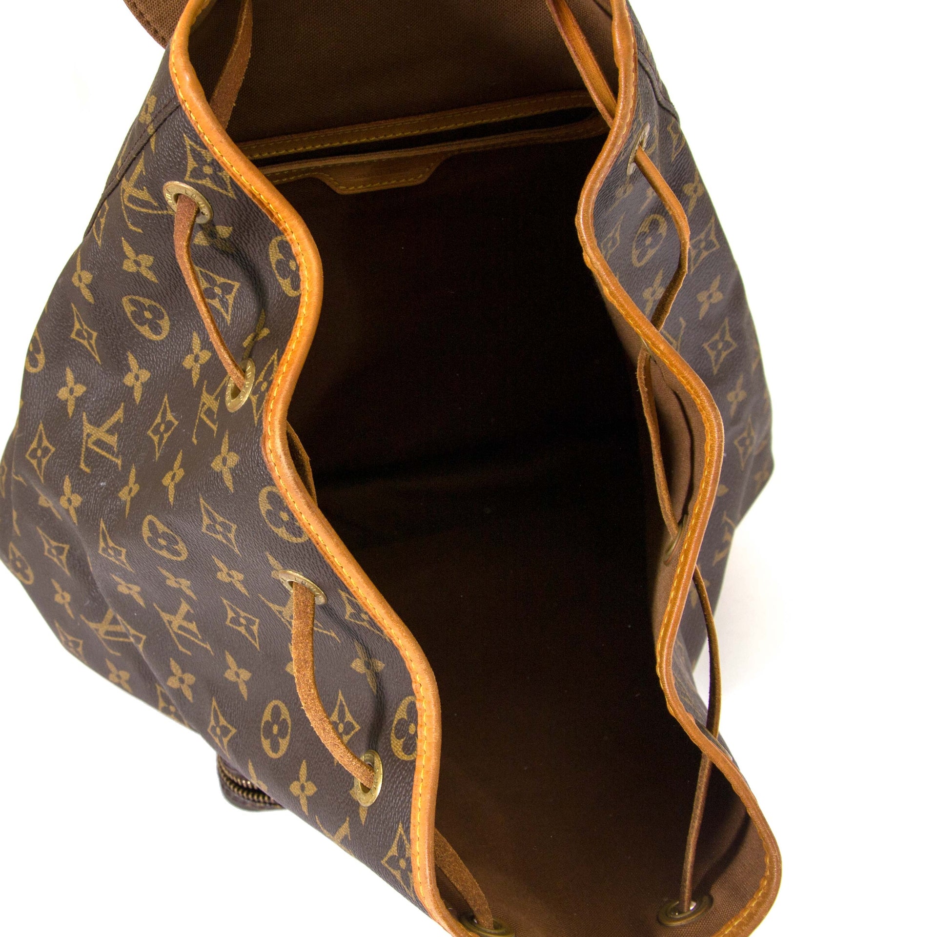Louis Vuitton Montsouris Backpack GM now for sale at labellov vintage fashion webshop belgium