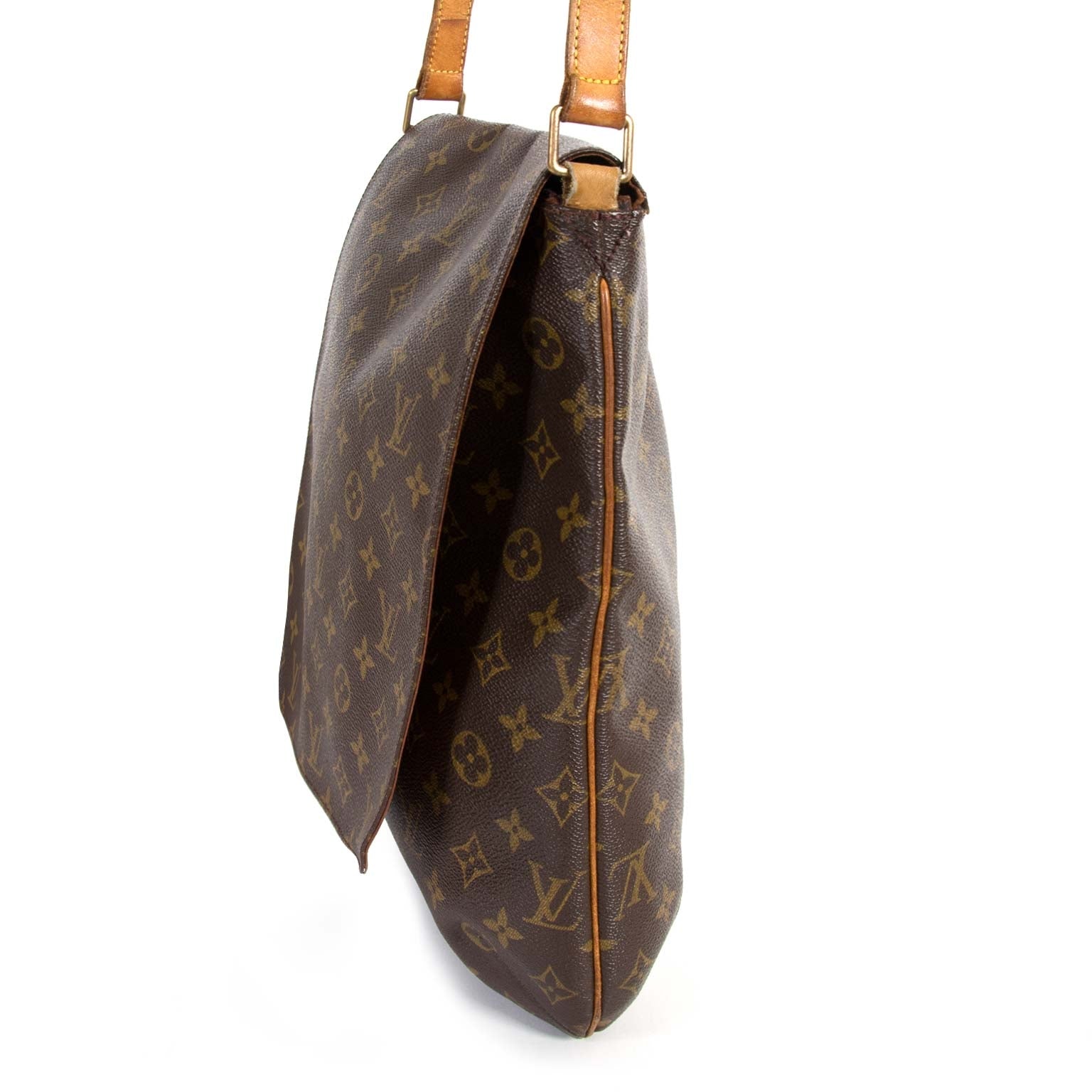 Louis Vuitton Musette Salsa Bag now for sale at labellov vintage fashion webshop belgium